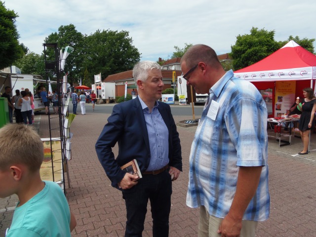 ../fotos/rathausfest_rhauderfehn_2017/2017-06-11 12.53.47.jpg